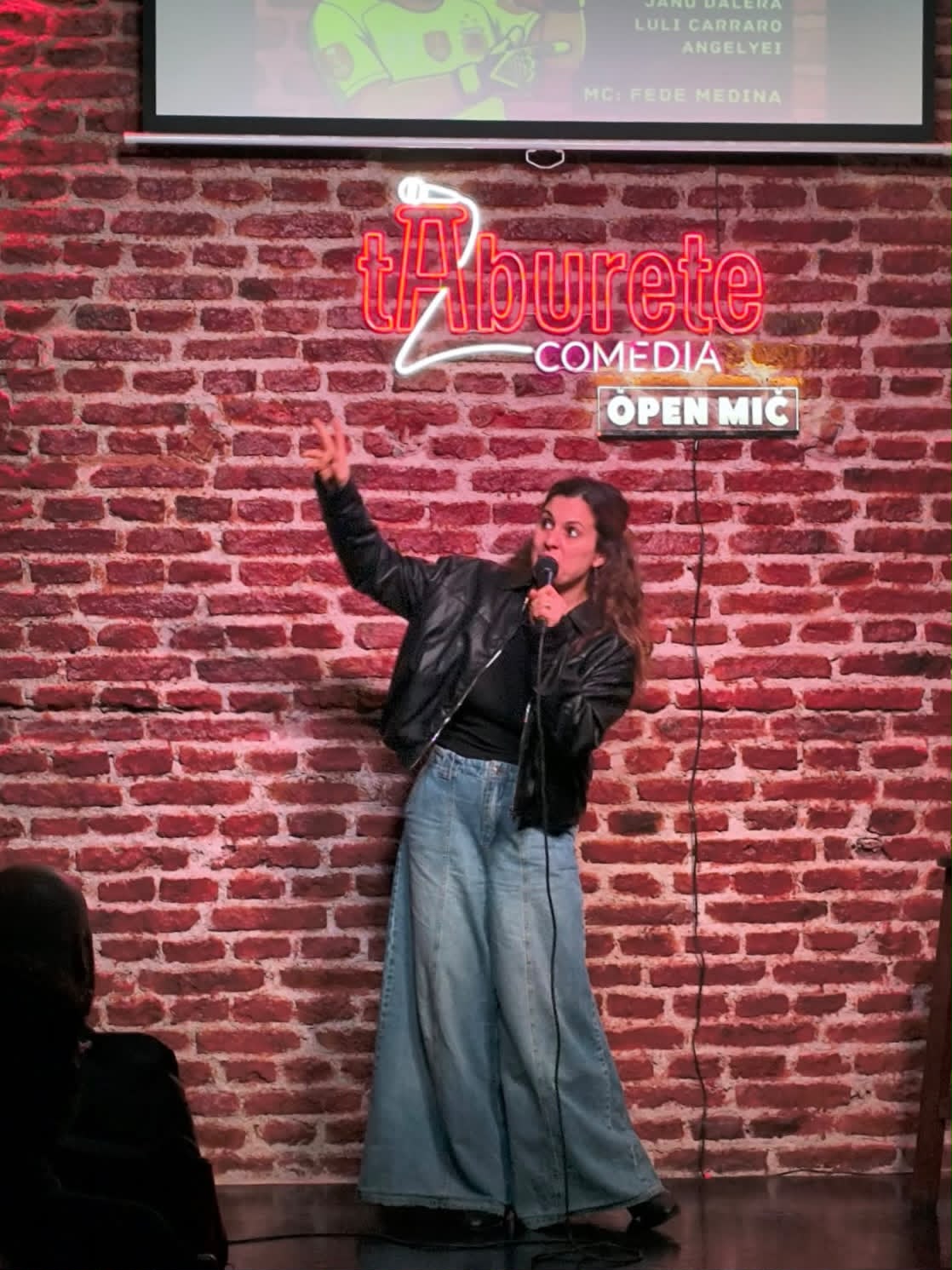 Luli Carraro en Taburete Club de Comedia