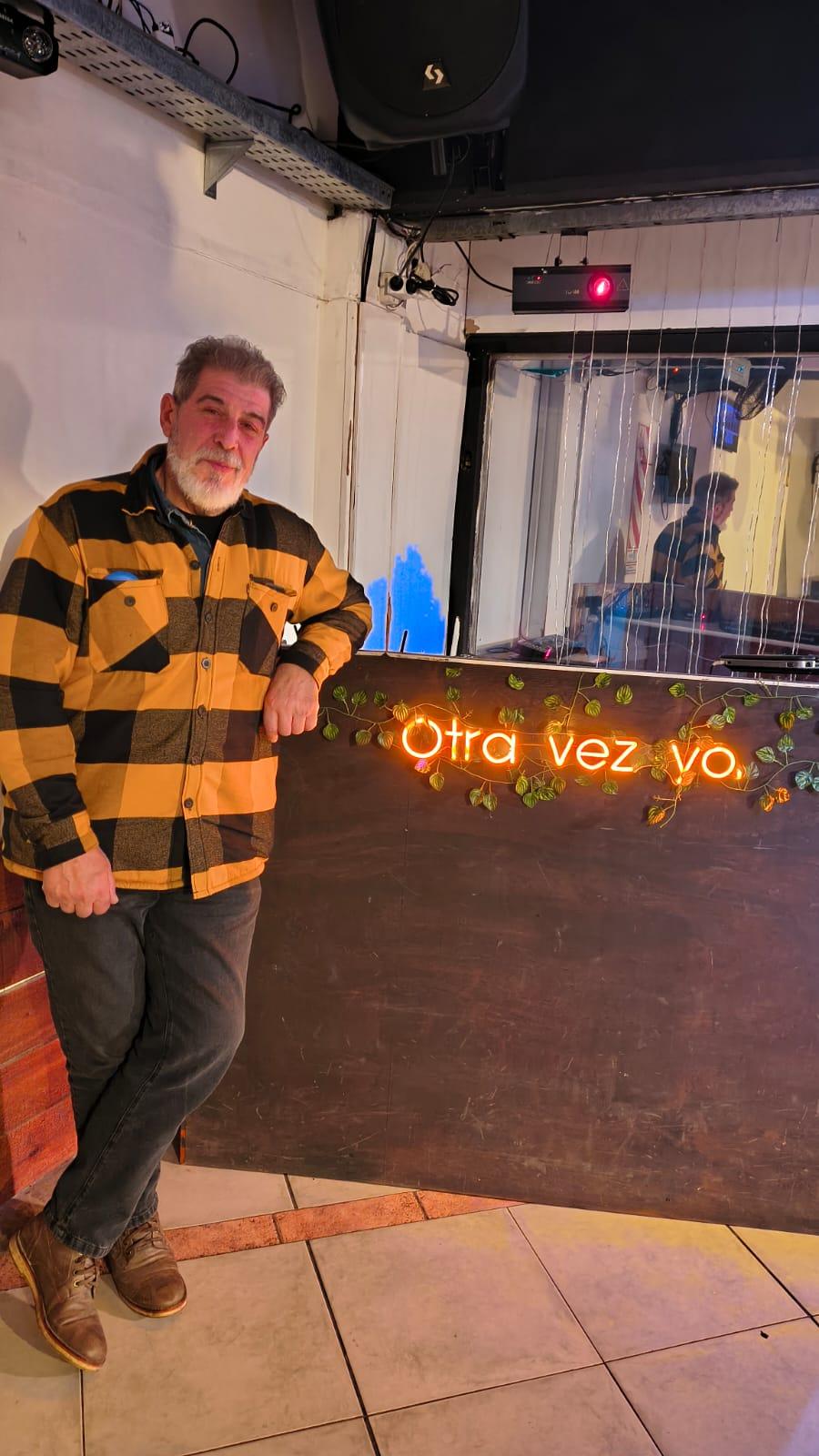 Alfredo en Taburete Club de Comedia